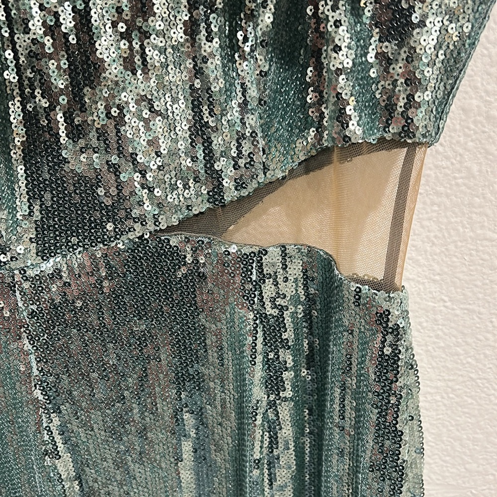 Toccin Sequin Cut Out Gown, RTR - Picture 9 of 14